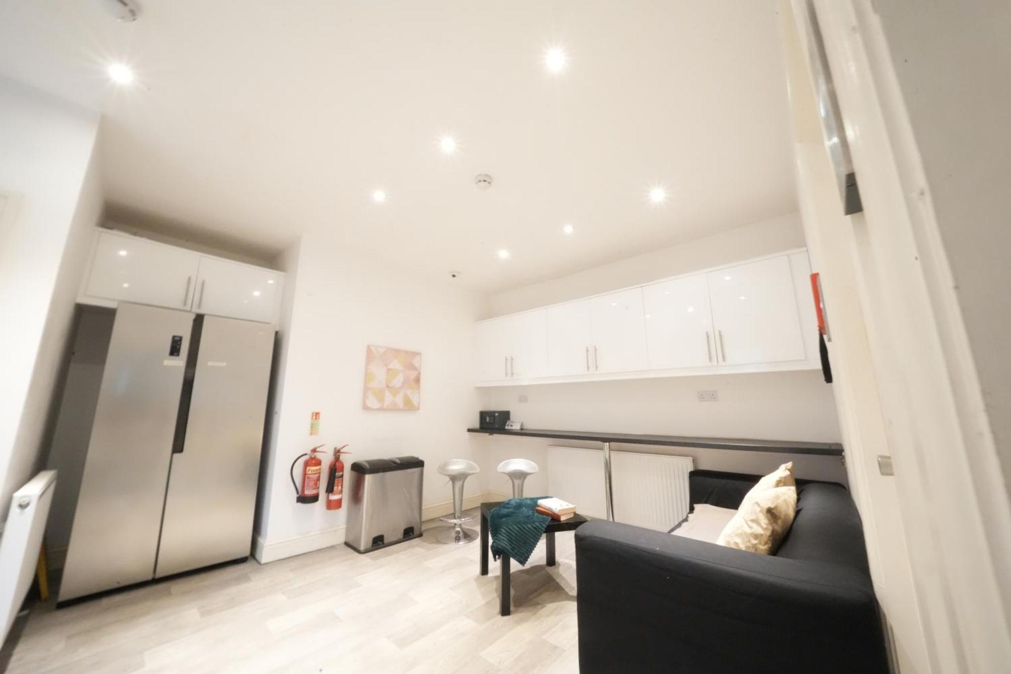 Grand Airport Ensuites Harmondsworth Exterior photo